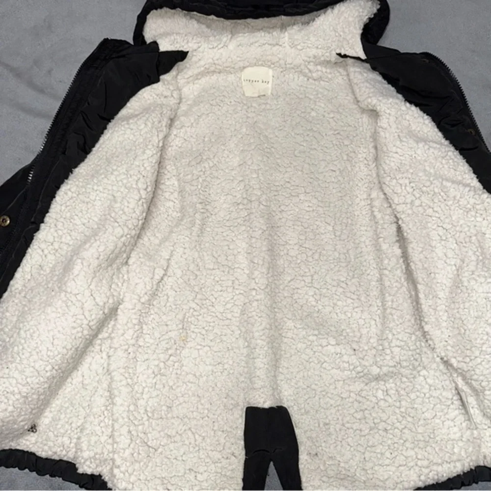 Copper Key coat girls size large black with‎ faux fur interior